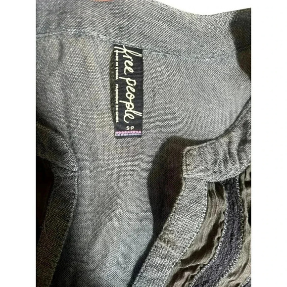 We The Free Button Down Tunic Size Small - Picture 10 of 13